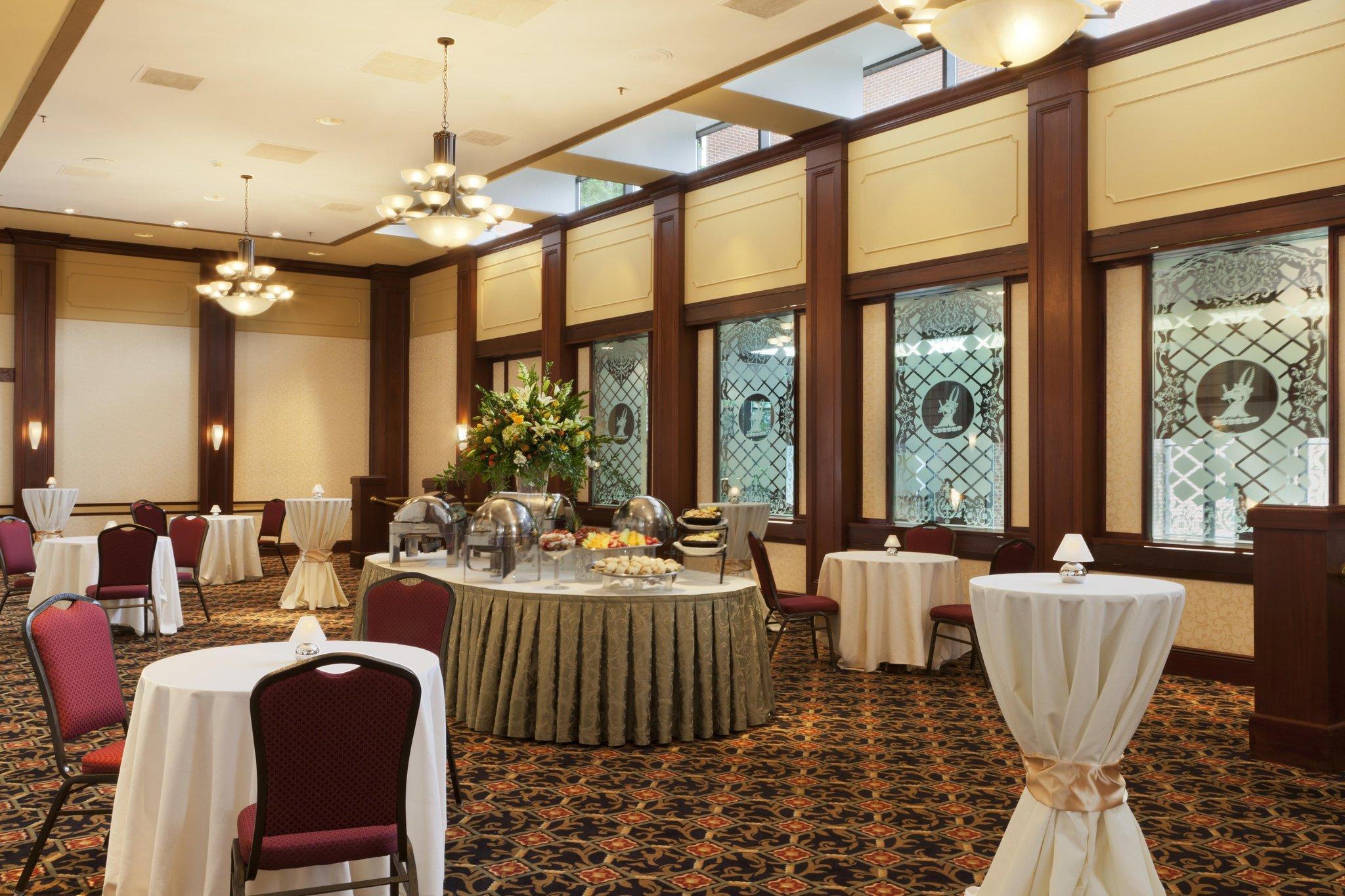 Doubletree By Hilton Charlottesville Dış mekan fotoğraf