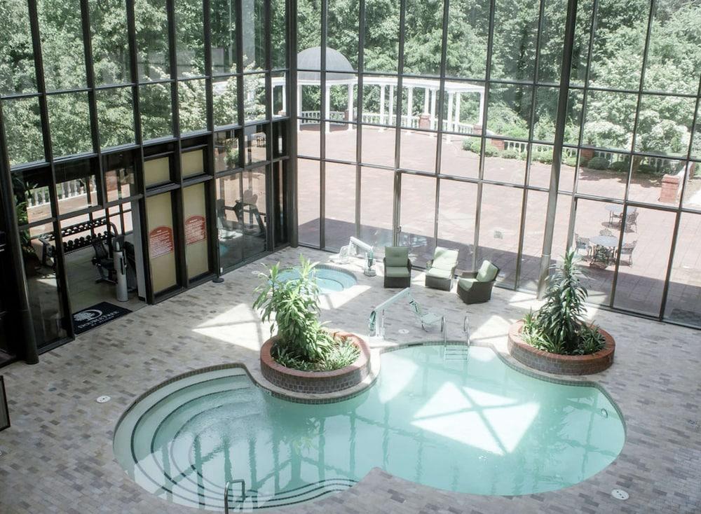 Doubletree By Hilton Charlottesville Dış mekan fotoğraf