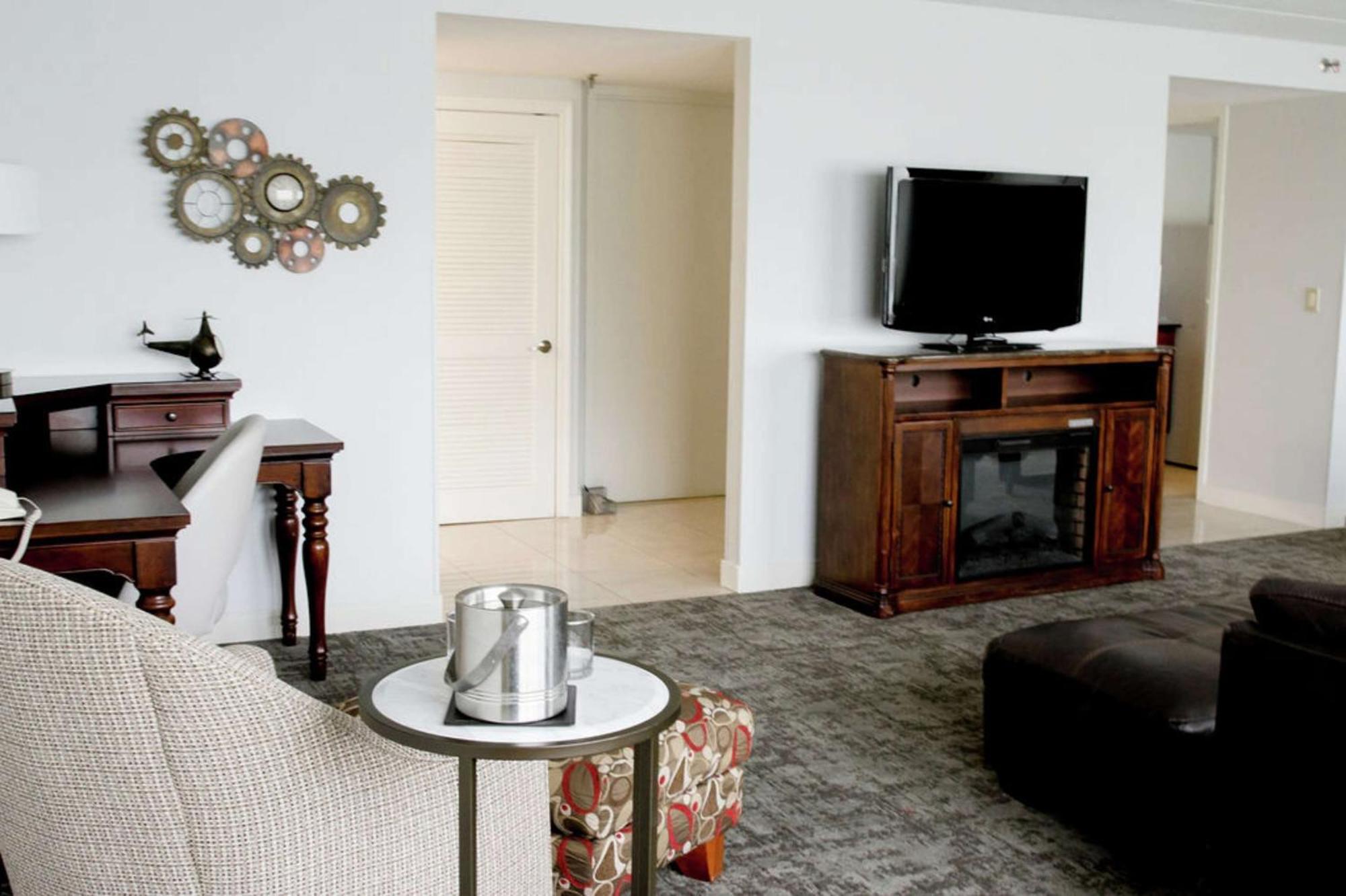 Doubletree By Hilton Charlottesville Dış mekan fotoğraf