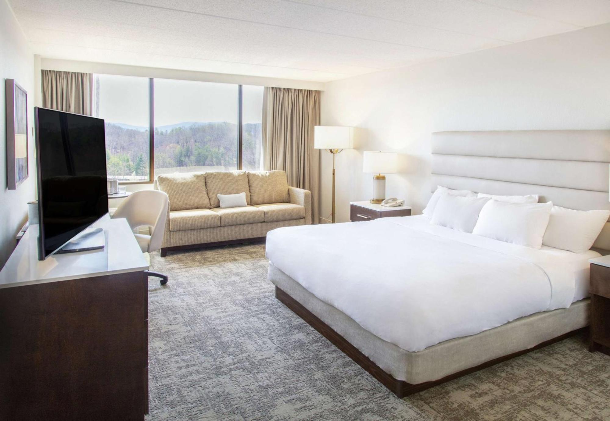 Doubletree By Hilton Charlottesville Dış mekan fotoğraf